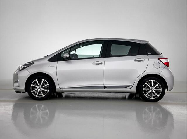 Toyota YARIS 1.5 Hybrid Dynamic Limited | Navigatie