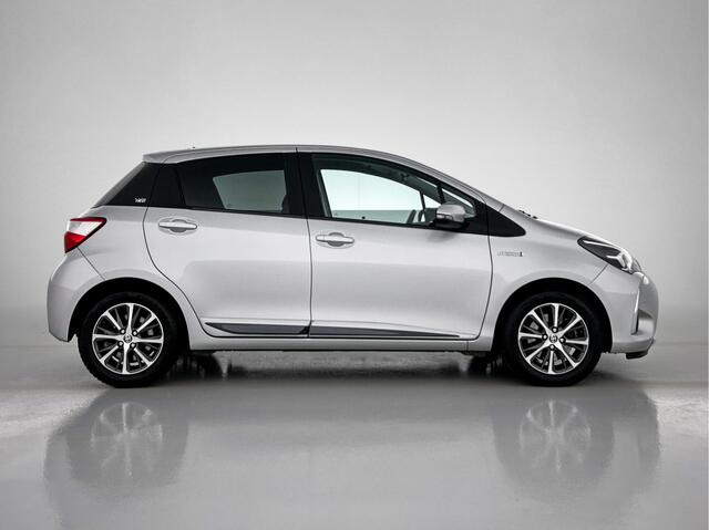 Toyota YARIS 1.5 Hybrid Dynamic Limited | Navigatie