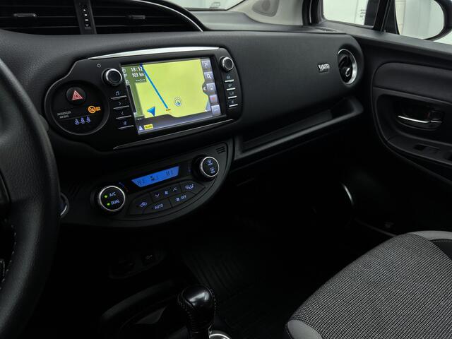 Toyota YARIS 1.5 Hybrid Dynamic Limited | Navigatie