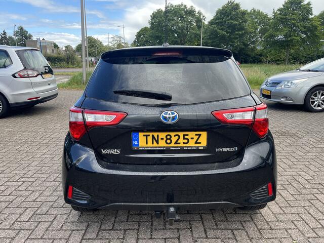 Toyota YARIS 1.5 Hybrid Premium Klima Navi Cruise Trekhaak Acamera Panodak Nap