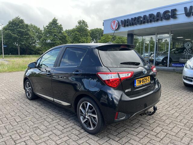 Toyota YARIS 1.5 Hybrid Premium Klima Navi Cruise Trekhaak Acamera Panodak Nap
