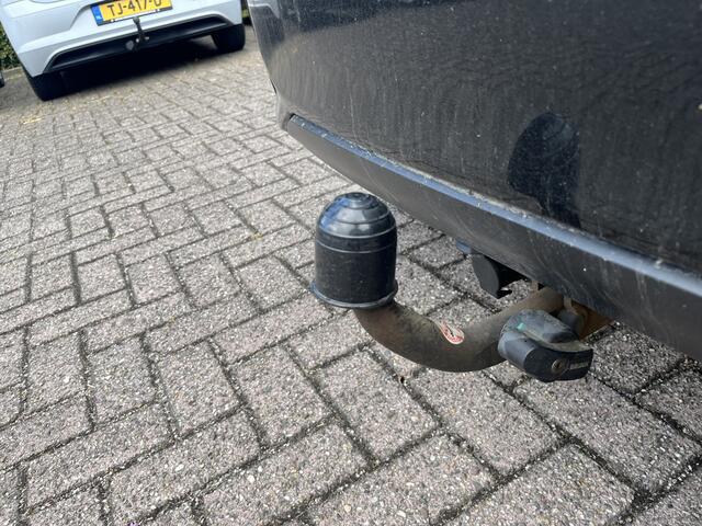 Toyota YARIS 1.5 Hybrid Premium Klima Navi Cruise Trekhaak Acamera Panodak Nap