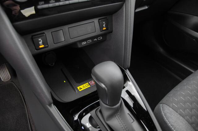 Toyota YARIS Cross 1.5 HYBRID 130 TEAM-PLAYER NAVI PDC-V+A CAMERA SAFETY PACK+WINTER PACK NIEUWE AUTO MET HOGE KORTING
