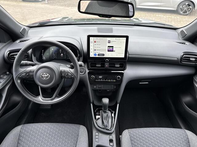 Toyota YARIS Cross 1.5 Hybrid 115 First Edition **STOEL EN STTURWIELVERWARMING/ KEYLESS/ 36 MAANDEN GARANTIE**