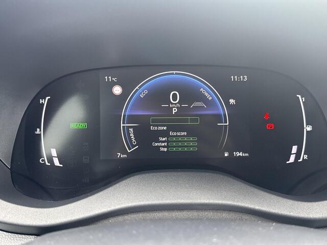 Toyota YARIS Cross 1.5 Hybrid 115 First Edition **STOEL EN STTURWIELVERWARMING/ KEYLESS/ 36 MAANDEN GARANTIE**