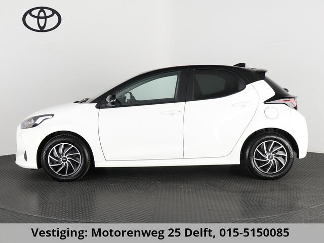 Toyota YARIS 1.5 HYB 1e EIG GARANTIE TOT 11-2032* BLACK & WHITE BIJNA 2023. CLOUD NAVI.CLIMA.CRUISE