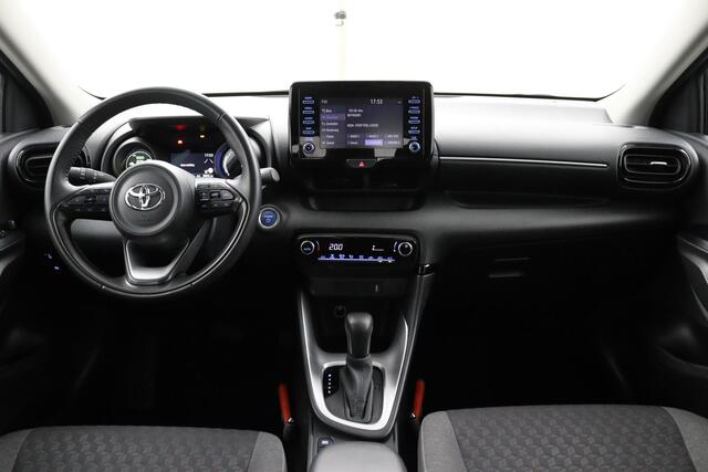 Toyota YARIS 1.5 Hybrid Dynamic | Trekhaak | Navigatie | Led Verlichting | Keyless Entry |