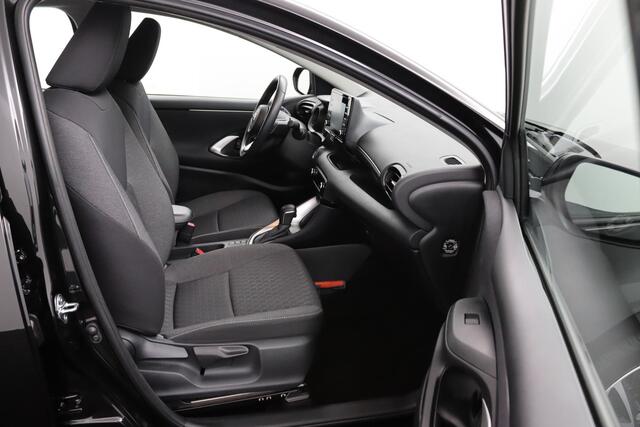 Toyota YARIS 1.5 Hybrid Dynamic | Trekhaak | Navigatie | Led Verlichting | Keyless Entry |