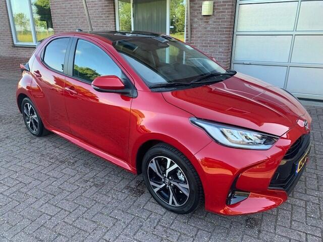 Toyota YARIS 1.5 Hybrid 115 First Edition