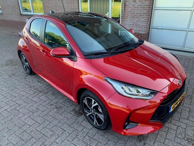 Toyota YARIS 1.5 Hybrid 115 First Edition