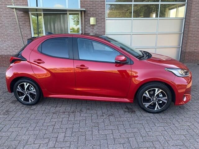 Toyota YARIS 1.5 Hybrid 115 First Edition