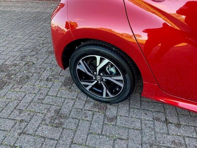 Toyota YARIS 1.5 Hybrid 115 First Edition