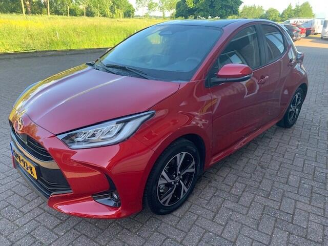 Toyota YARIS 1.5 Hybrid 115 First Edition