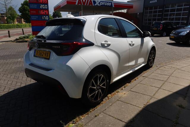 Toyota YARIS 1.5 Hybrid Dynamic I CAMERA I CARPLAY