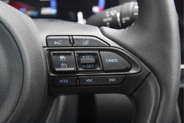 Toyota YARIS Cross 1.5 Hybrid AWD Dynamic + |