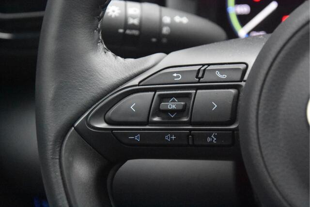 Toyota YARIS Cross 1.5 Hybrid AWD Dynamic + |