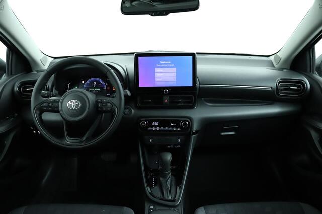 Toyota YARIS 1.5 Hybrid 115 Dynamic | Comfort Pack | Navigatie | Adaptive Cruise Control | Parkeersensoren | Stoelverwarming | Stuurverwarming | Achteruitrijcamera |