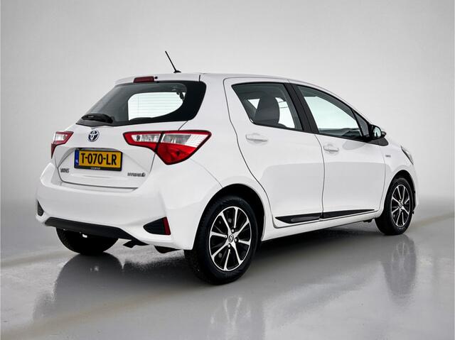 Toyota YARIS 1.5 Hybrid Dynamic Limited Go | Camera | LM Velgen |