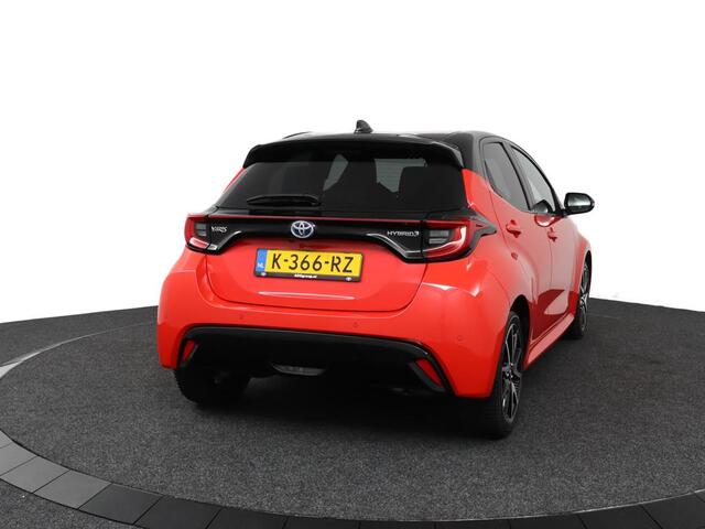Toyota YARIS 1.5 Hybrid Launch Edition | lederen/stof bekleding | Navigatie | Apple Carplay/Android Auto |