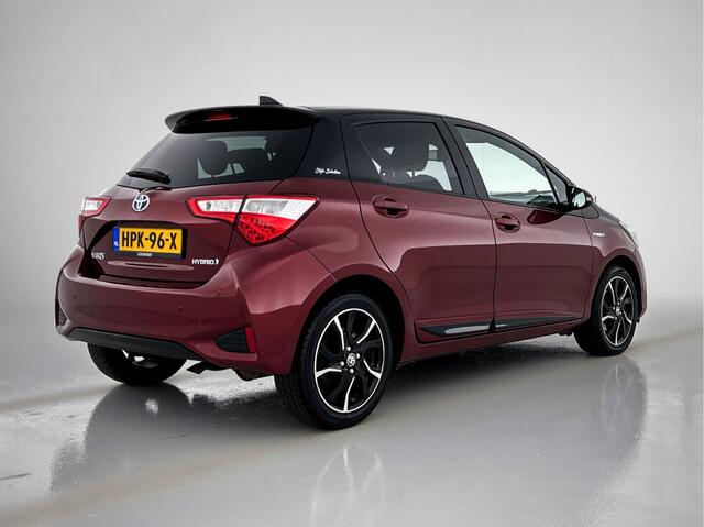 Toyota YARIS 1.5 Hybrid Bi-Tone | Parkeersensor voor en achter | Voorstoelen verwarmd |