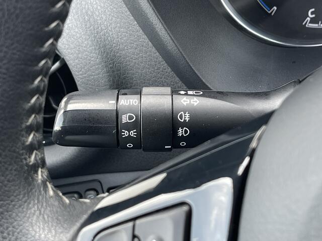 Toyota YARIS 1.5 Hybrid Bi-Tone | Parelmoer | CarPlay | Camera | Keyless | Cruise | 16 inch