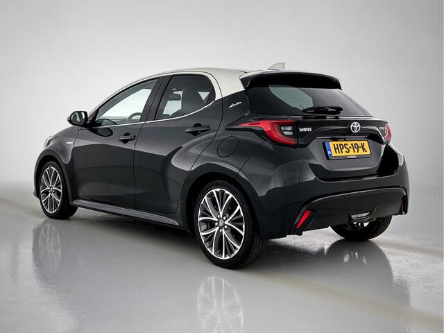Toyota YARIS 1.5 Hybrid Executive Bi-Tone | Doedehoekdetectie | Stoelverwarming | PDC voor en achter | Uniek Interieur