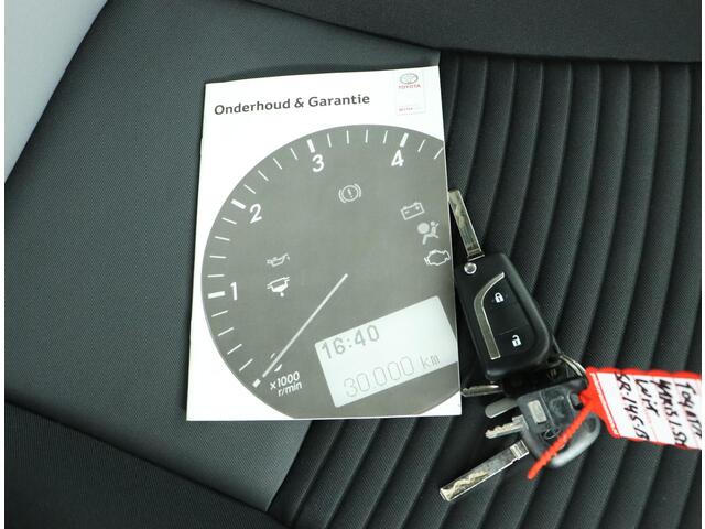Toyota YARIS 1.5 Hybrid Design Sport | Climate control | Trekhaak | Keyless |