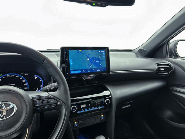 Toyota YARIS Cross Dynamic Limited | Apple Carplay | 17 inch LM-velgen | Getinte ramen | Achteruitrij camera |