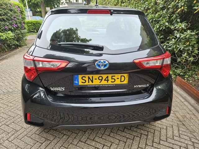 Toyota YARIS 1.5 Hybrid Design Navi