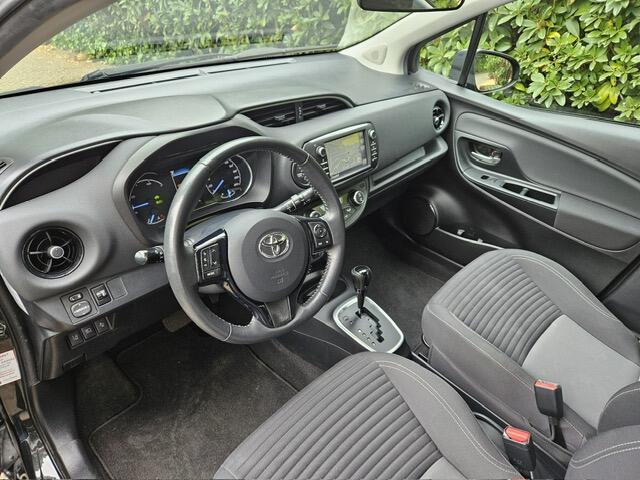 Toyota YARIS 1.5 Hybrid Design Navi