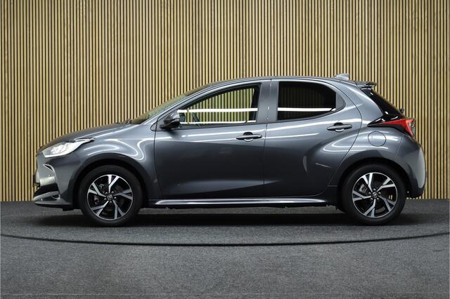 Toyota YARIS 1.5 Hybrid 115 Executive Edition | Facelift | Adaptive-cruise | Apple Carplay & Android Auto | Camera | Parkeerhulp | Maps Navigatie | Keyless | Clima | Dodehoekdetectie