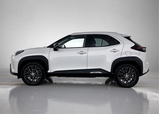Toyota YARIS Cross 1.5 Hybrid Adventure AWD | All Wheel Drive | Blindspot | Trekhaak | Stoelverwarming | Navigatie |