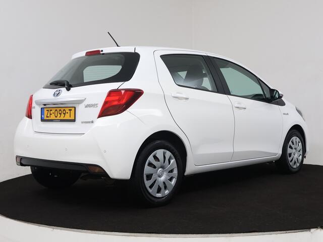 Toyota YARIS 1.5 Hybrid Trend | Parkeersensoren voor en achter | Camera |