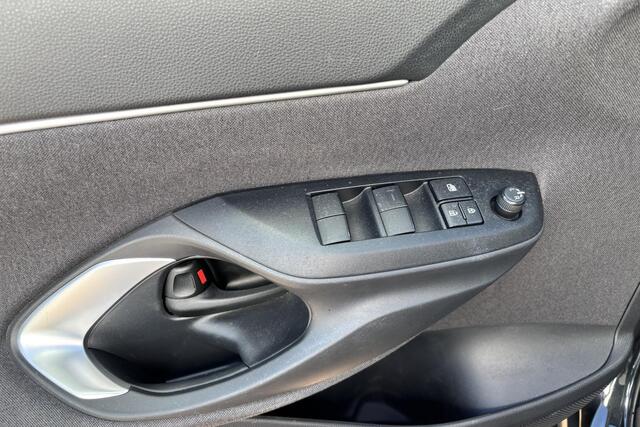 Toyota YARIS Cross 1.5 Hybrid Dynamic Limited, NAVI, Parkeersensoren