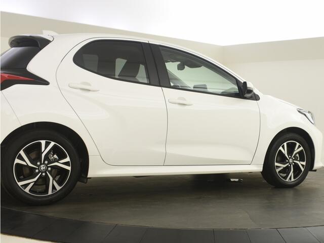 Toyota YARIS 1.5 Hybrid 115 Style Edition | Stuur en Stoelverwarming | Parkee