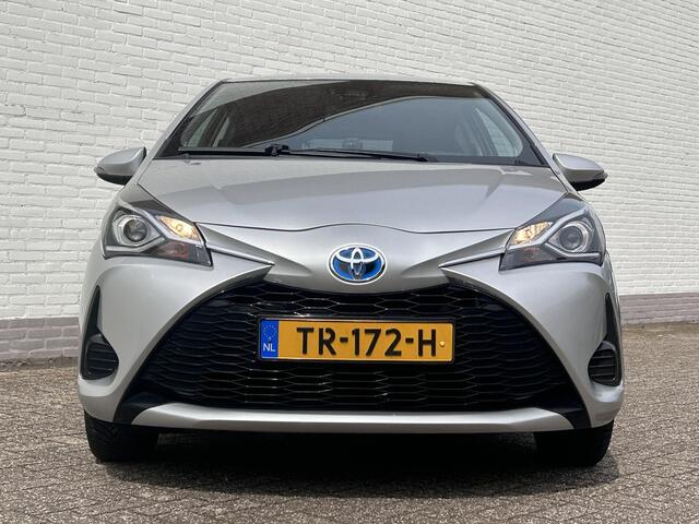 Toyota YARIS 1.5 Hybrid Design / Trekhaak / All season / Achteruitrijcamera / Climate control / Navigatie / Cruise Control /