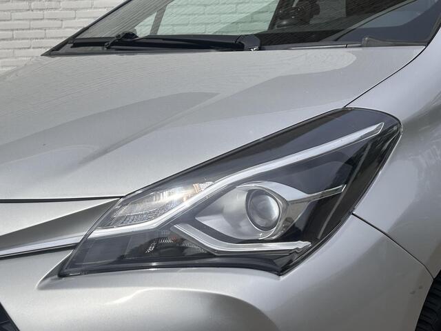 Toyota YARIS 1.5 Hybrid Design / Trekhaak / All season / Achteruitrijcamera / Climate control / Navigatie / Cruise Control /