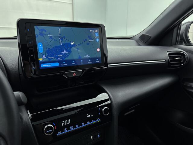 Toyota YARIS Cross 1.5 Hybrid Style Panorama | Navigatie | Stoel- en Stuurverwarming | Head-up Display | Elektrische achterklep