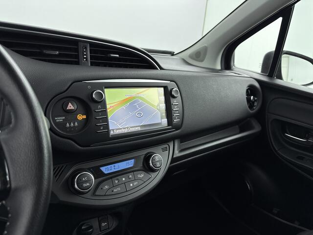 Toyota YARIS 1.5 Hybrid Design | Navigatie | Lichtmetale Velgen |
