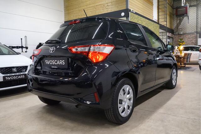 Toyota YARIS 1.0 VVT-i Energy * Navi - Camera - Clima - 100% Dealer onderhouden *