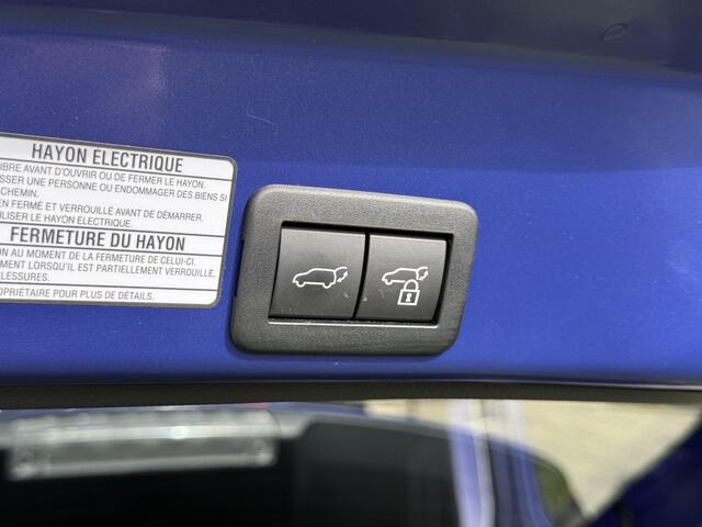 Toyota YARIS Cross 1.5 Hybrid Executive Stoel- & stuurverwarming | PDC V+A |ACC| Elek. achterklep | BSM