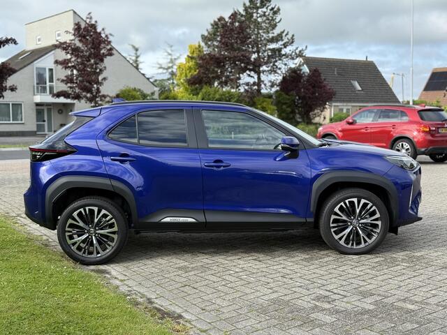 Toyota YARIS Cross 1.5 Hybrid Executive Stoel- & stuurverwarming | PDC V+A |ACC| Elek. achterklep | BSM