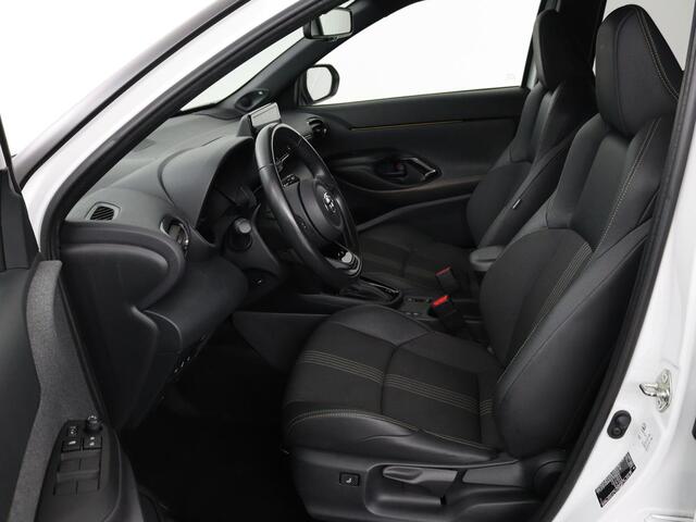 Toyota YARIS Cross 1.5 Hybrid Adventure | Stoel & stuurverwarming | Head-Up | Matrix LED | Carplay | Camera | JBL Sound | Keyless | Navigatie | Adaptive cruise | Climate control