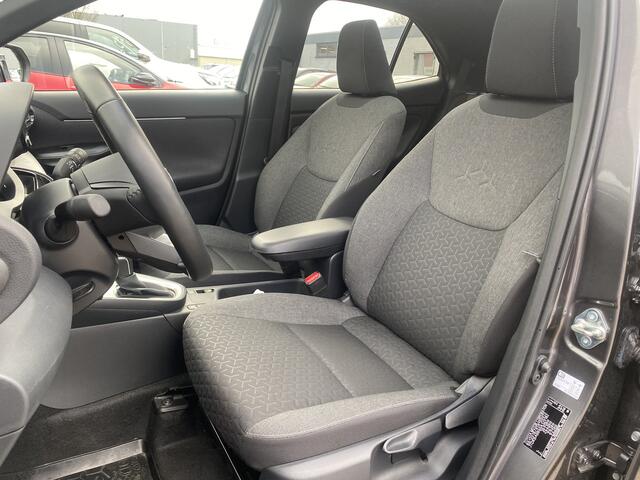 Toyota YARIS Cross 1.5 Hybrid Style Panorama Headup Stoel Stuur Verwarming Navi Carplay Keyless