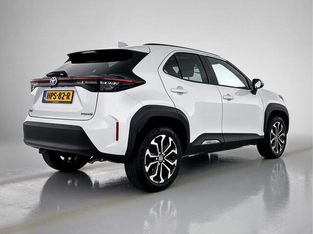 Toyota YARIS Cross 1.5 Hybrid Dynamic | Panoramadak | Stoel + Stuurverwarming | Elektrische Achterklep |