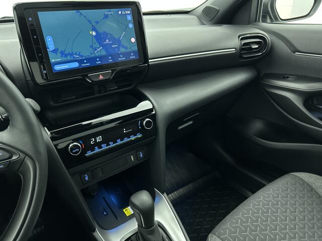Toyota YARIS Cross 1.5 Hybrid Dynamic | Panoramadak | Stoel + Stuurverwarming | Elektrische Achterklep |