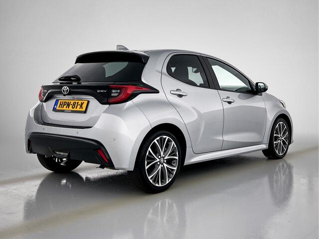 Toyota YARIS 1.5 Hybrid 130 Executive | Parkeersensor voor en achter |