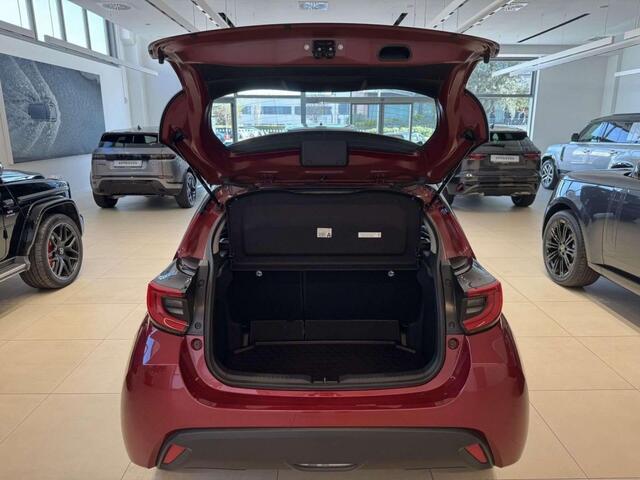 Toyota YARIS 1.5 HYBRID Dynamic, TwoTone, Adaptive cruise, Camera, Navi, Apple carplay!