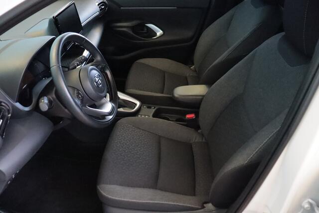 Toyota YARIS Cross 1.5 Hybrid Dynamic | NAVI | CAMERA | STUUR/STOELVERW | ADAP CRUISE | TREKHAAK AFN |