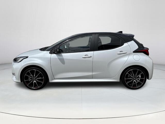 Toyota YARIS 1.5 Hybrid GR Sport **NAVIGATIE/ KEYLESS/ STOELVERWARMING/ 36 MAANDEN GARANTIE**